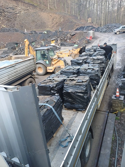 Semiremorca decopertata pentru transport de marfuri acolo unde ai nevoie